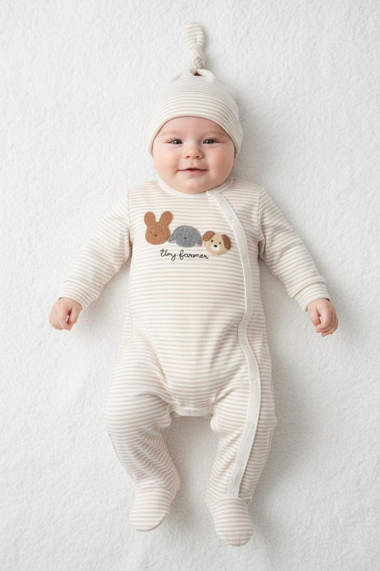 Бебешки гащеризон с шапка „Tiny Farmer“ – 2 части, бежово райе