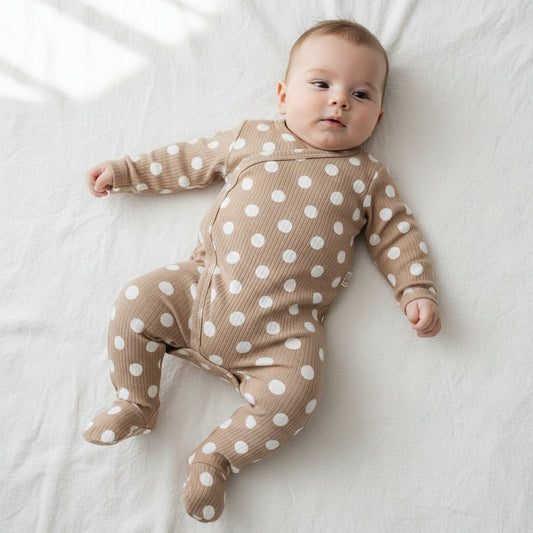 Бебешки комплект “Little Dots” – 2 части, светло кафяво на бели точки