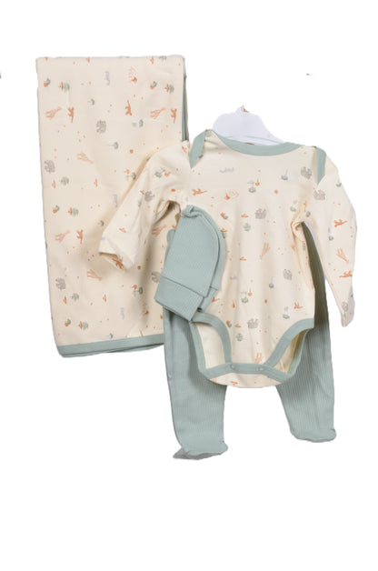 Бебешки комплект от 4 части в нежен десен „Горски животни“