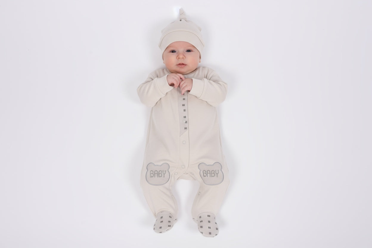 Бебешки гащеризон с шапчица „Baby Bear“ – екрю