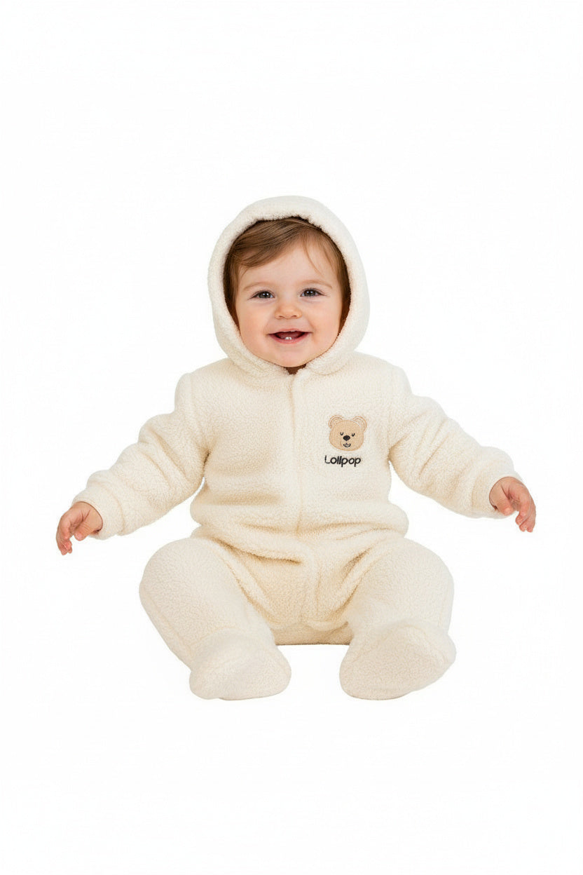 Космонавт с Качулка Пухкаво Мече