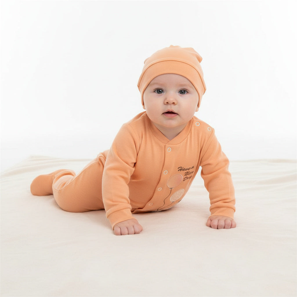 Бебешки гащеризон с шапка “Have a Nice Day” – прасковен